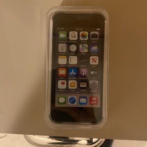 APPLE IPOD BRAND NEW SEALED IN BOX